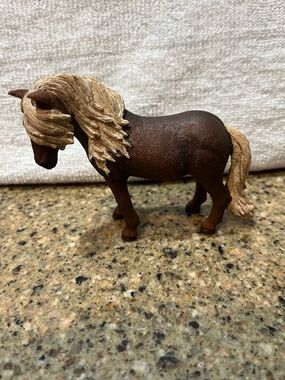 Schleich ICELANDIC MARE PONY Dark Brown 2014 Figure 42363 (Retired)